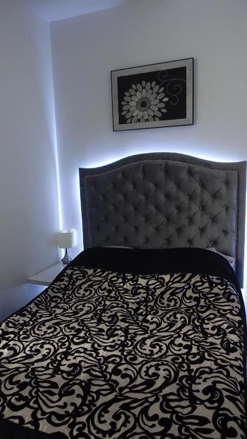 Apartament Neon Гдиня Екстериор снимка