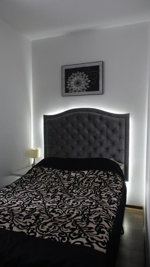 Apartament Neon Гдиня Екстериор снимка