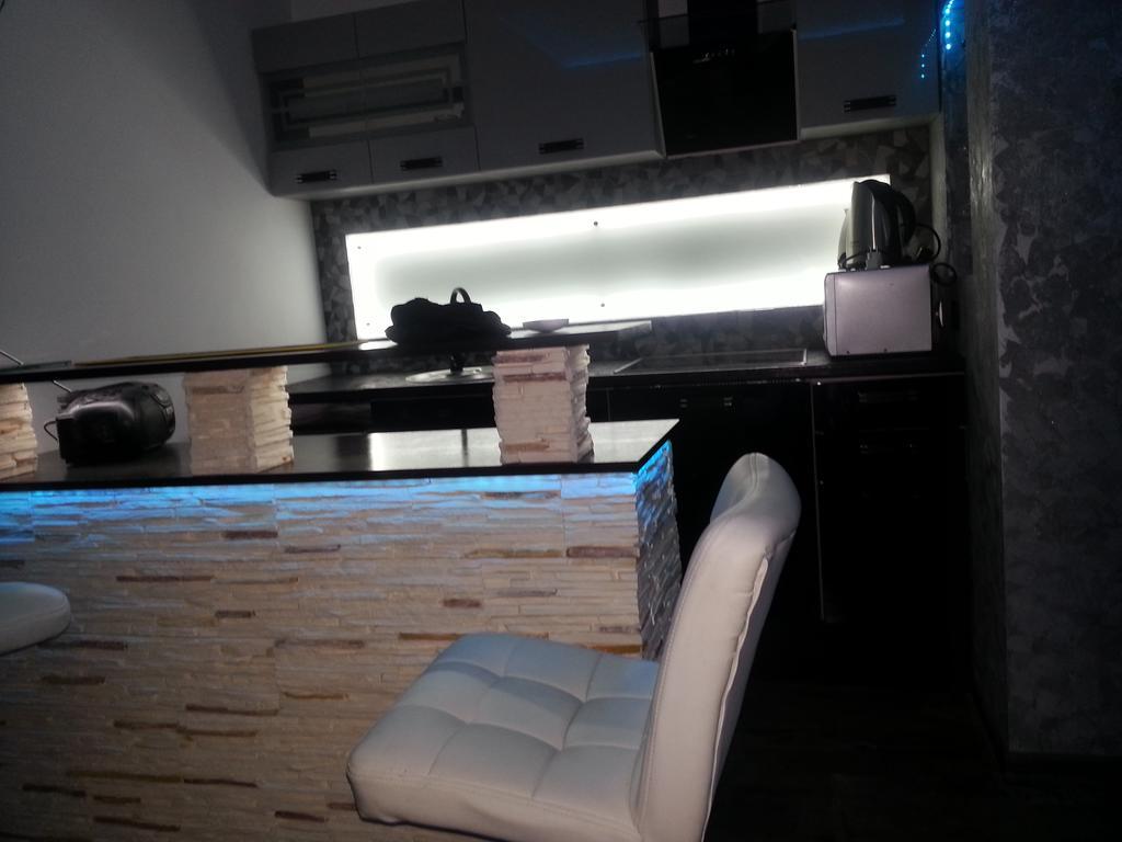 Apartament Neon Гдиня Стая снимка