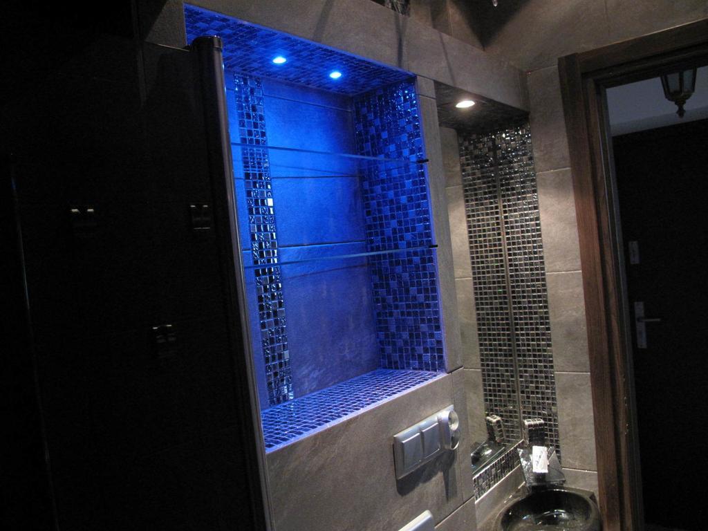 Apartament Neon Гдиня Стая снимка