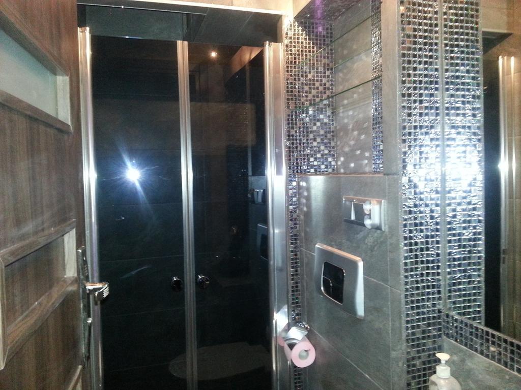 Apartament Neon Гдиня Стая снимка